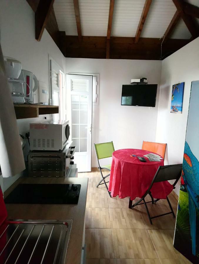 Grenadier Trinité  Extérieur photo